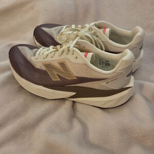 New Balance FuelCell Rebel v5